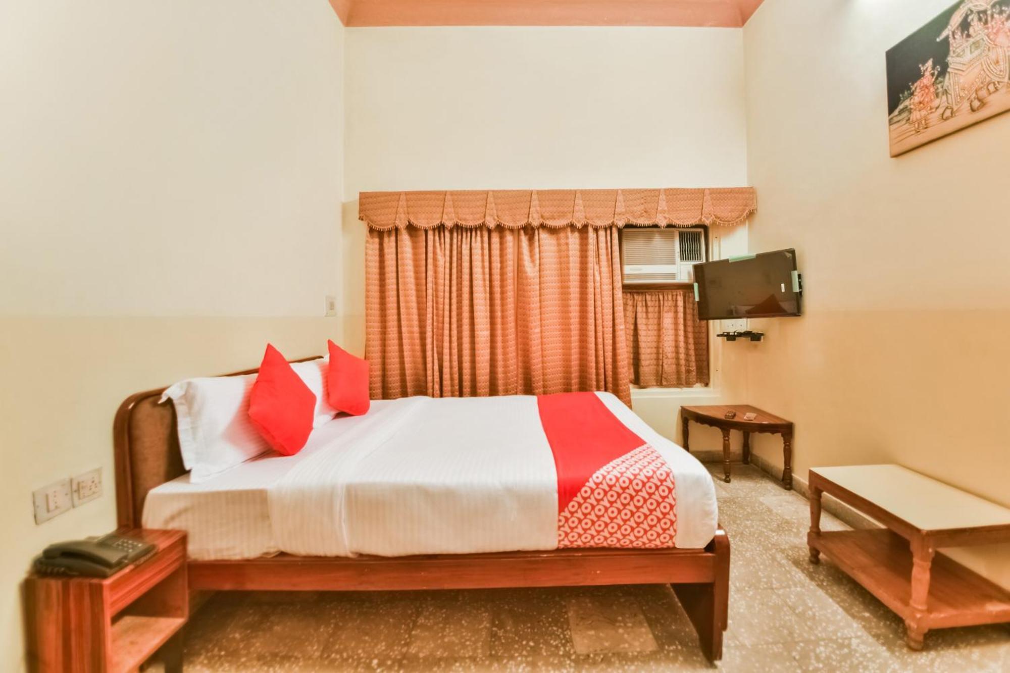 Hotel O Raj Kesar Tirath Exterior foto
